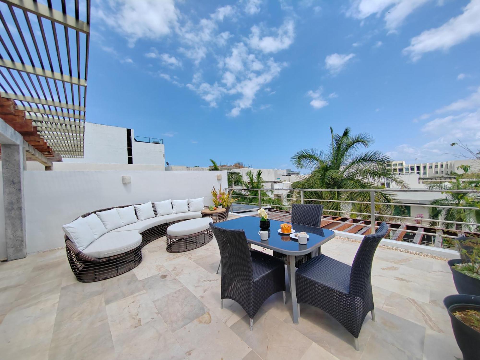 Luxurious & Central Condo In Playa Steps From The Beach Playa del Carmen Exterior foto