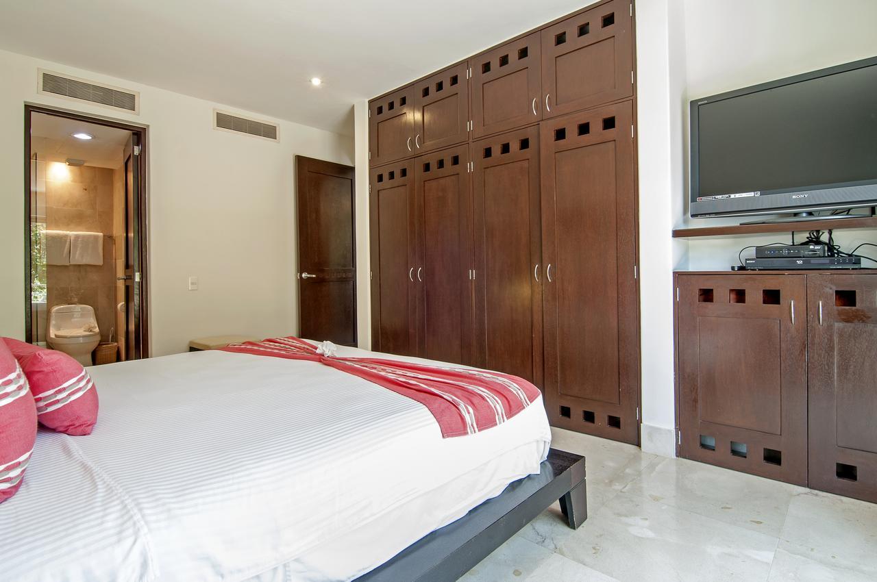Luxurious & Central Condo In Playa Steps From The Beach Playa del Carmen Exterior foto