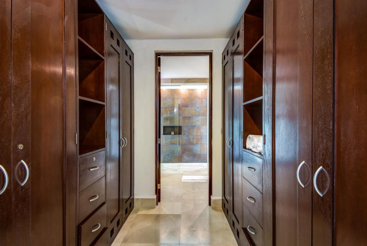 Luxurious & Central Condo In Playa Steps From The Beach Playa del Carmen Exterior foto
